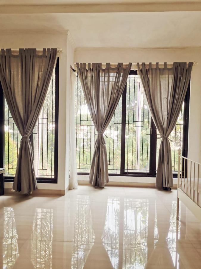 4-Bedroom Home In South Jakarta Nuansa Swadarma Residence By Le Ciel Hospitality מראה חיצוני תמונה