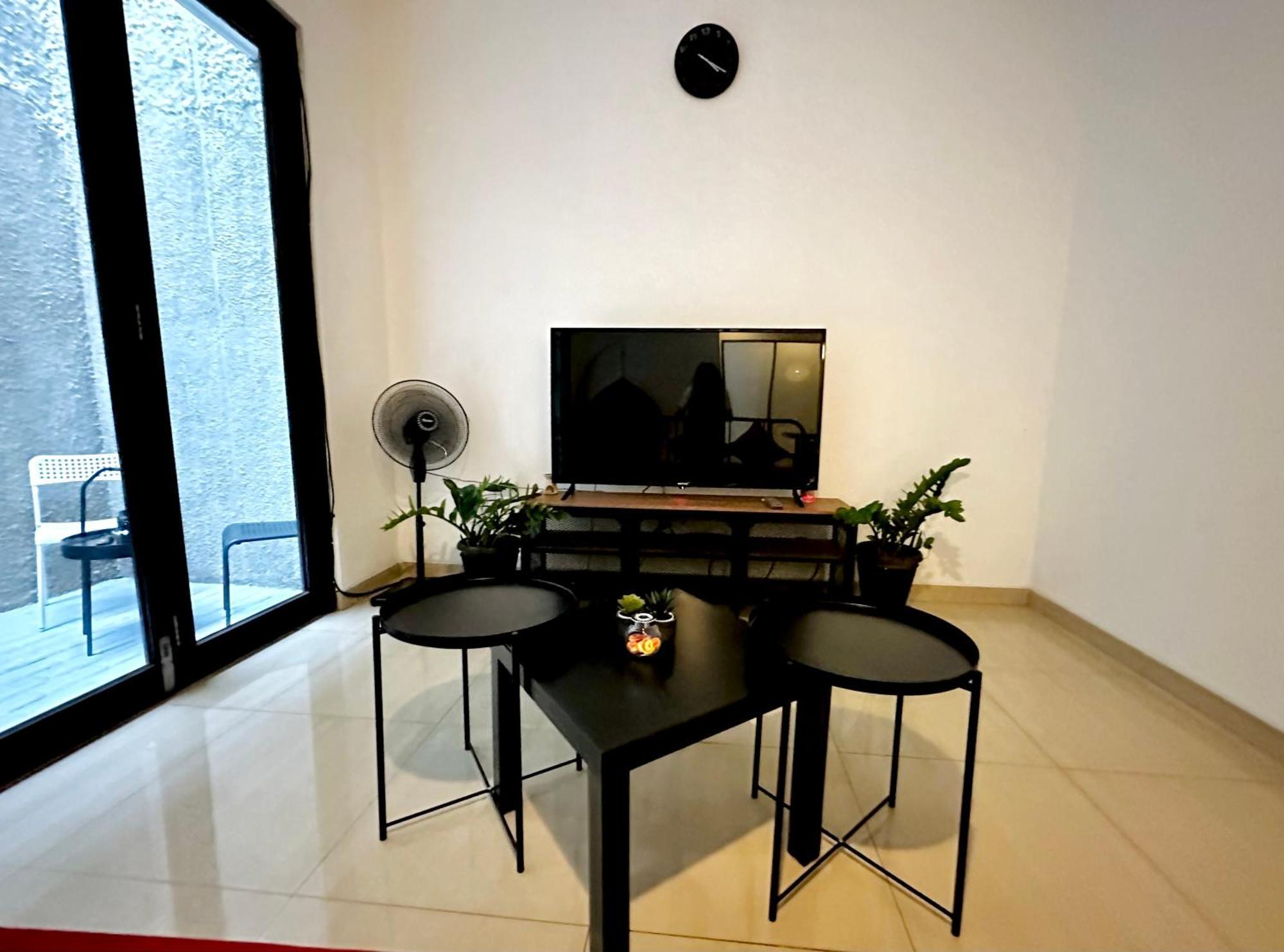 4-Bedroom Home In South Jakarta Nuansa Swadarma Residence By Le Ciel Hospitality מראה חיצוני תמונה
